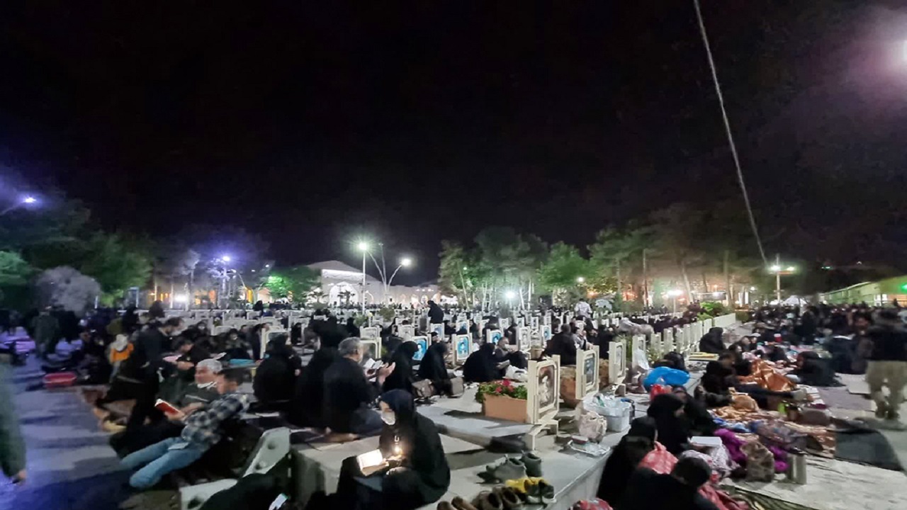 زمزمه‌های ناب بندگی در شب نوزدهم ماه مبارک رمضان