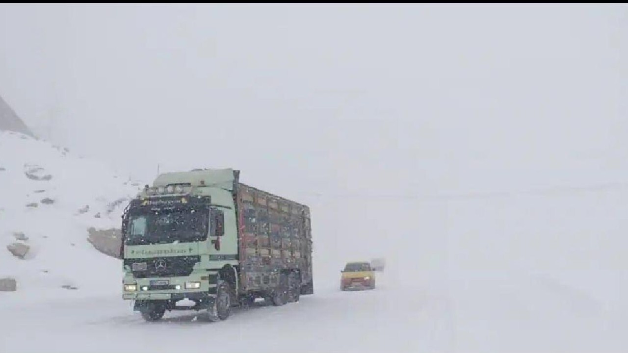 بازگشایی شاهراه سالنگ