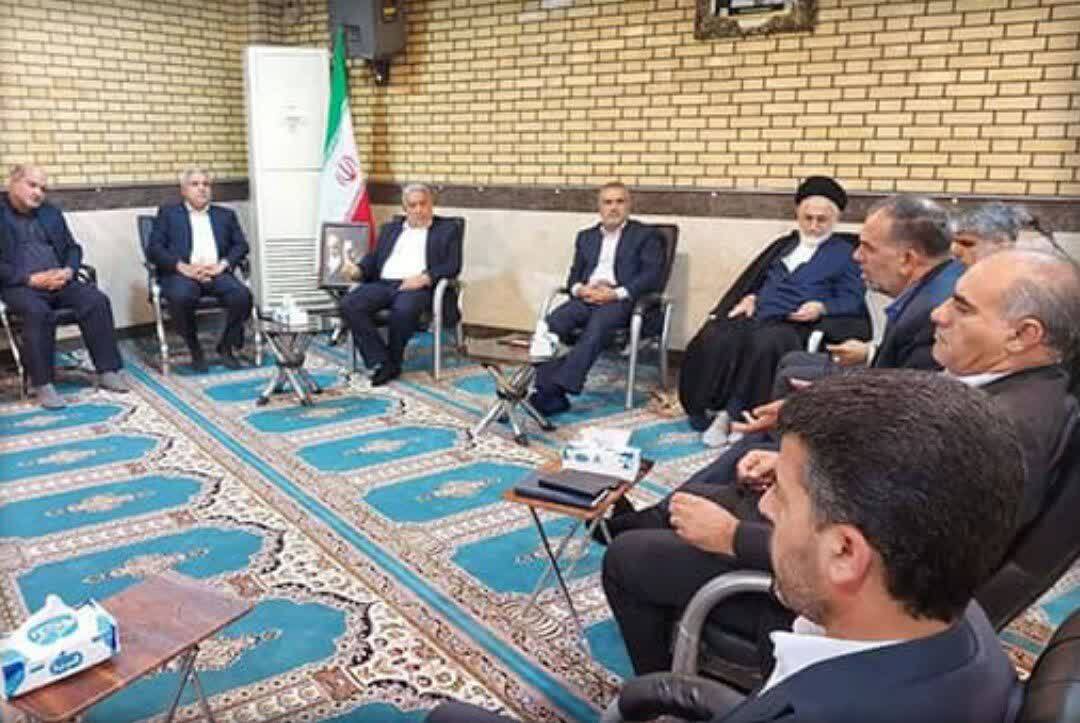 جلسه هم اندیشی نمایندگان مجلس با نمایندگان مجلس خبرگان رهبری خوزستان