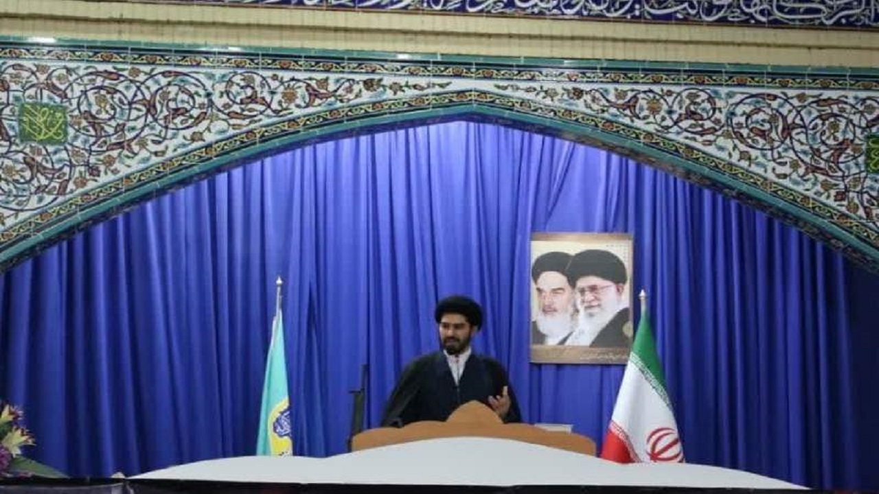 ۱۲ فروردین‌ماه روز تحقق آرمان‌های انقلاب با رأی قاطع مردم بود