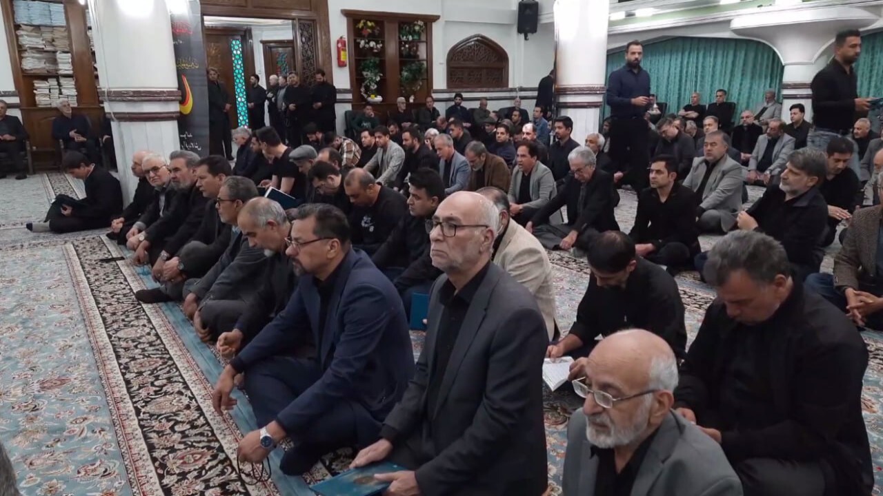 مراسم ترحیم و بزرگداشت شاعر افغانستانی + فیلم