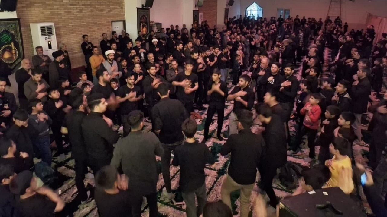 مراسم سینه زنی بیرجندی ها در سالروز شهادت حضرت علی (ع) + فیلم