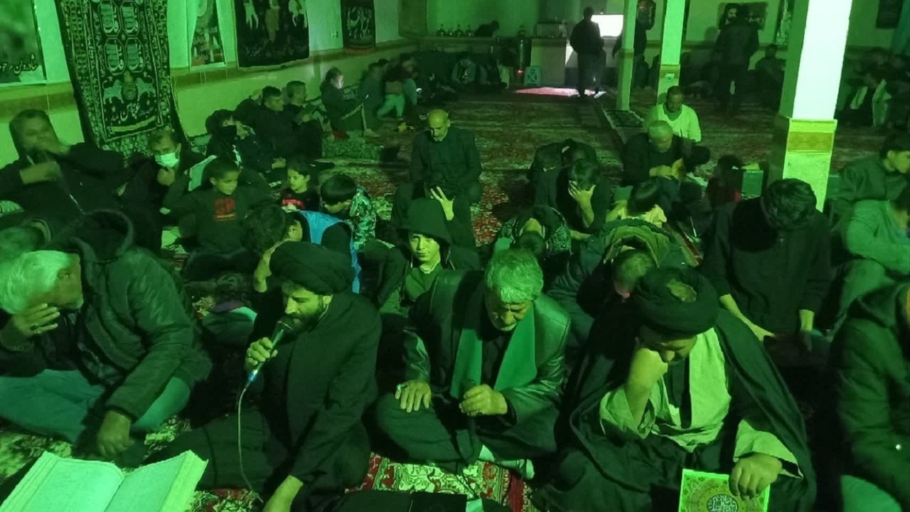 شب زنده داری اهالی روستای کلاته سادات در دومین شب از لیالی قدر + فیلم