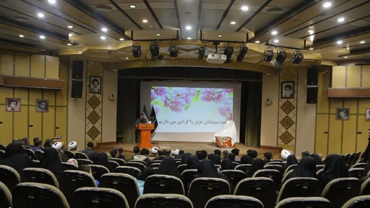 نمایشگاه قرآن و عترت قم به کار خود پایان داد