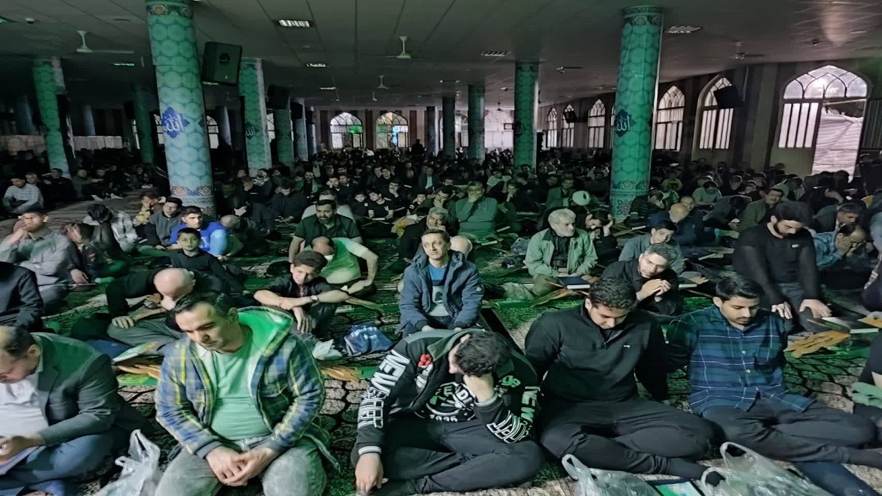 مراسم احیای شب بیست و یکم ماه مبارک رمضان