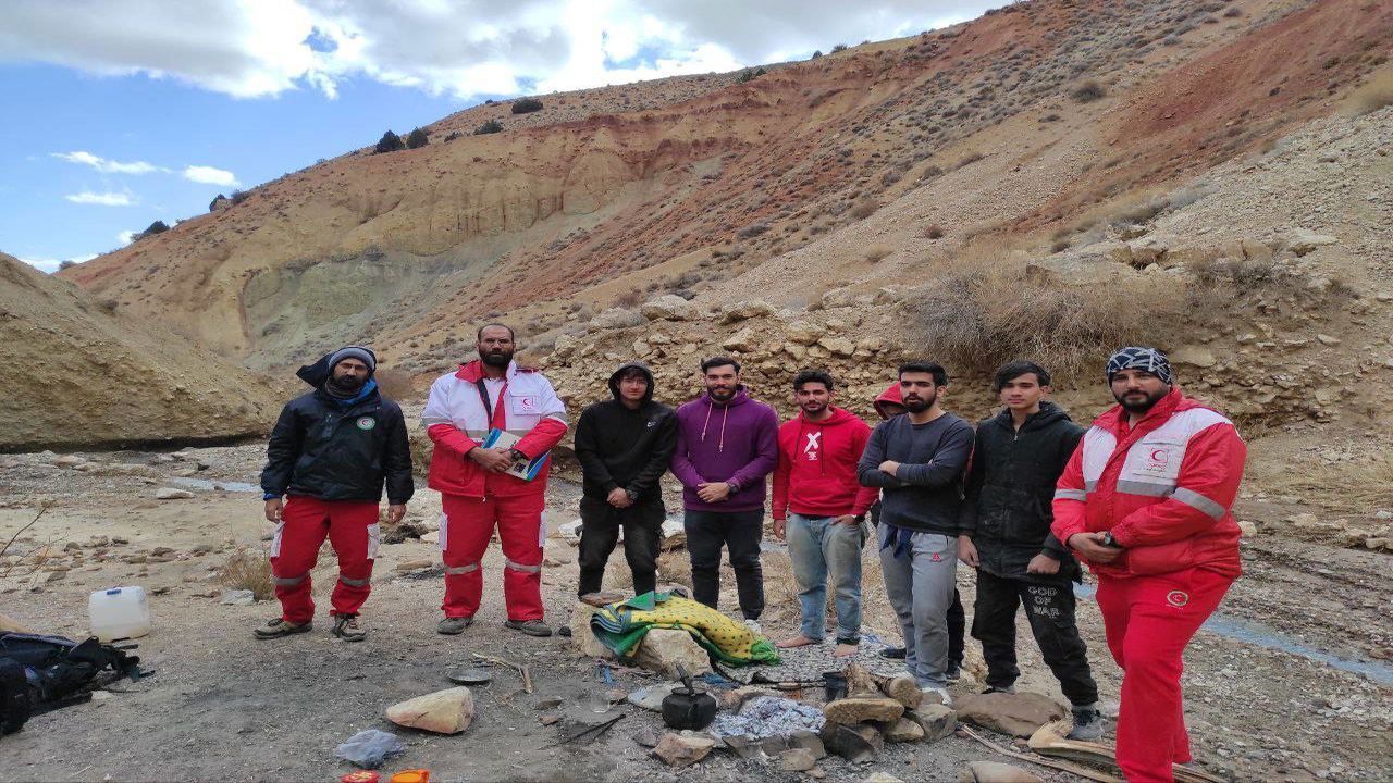 امدادرسانی به گردشگران حادثه دیده در شاهرود و دامغان