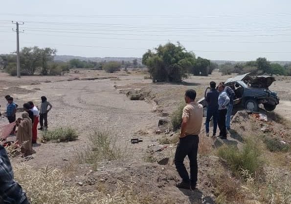۲ فوتی و ۴ مجروح در حادثه واژگونی یک خودرو در جاده میناب_سندرک