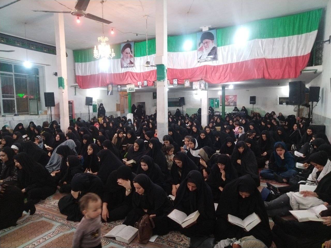 حضور بانوان در مراسم شب قدر