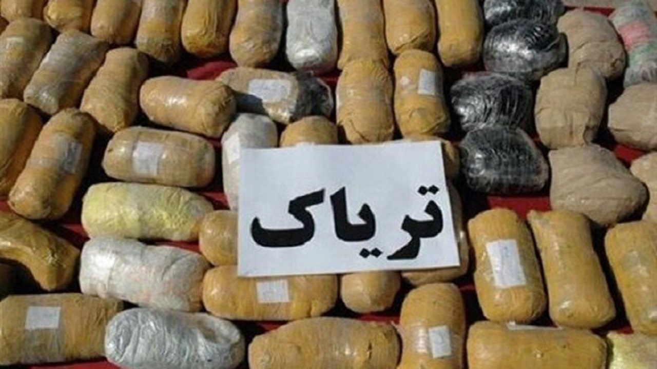 کشف ۱۰ کیلوگرم تریاک از خودروی ۲ قاچاقچی