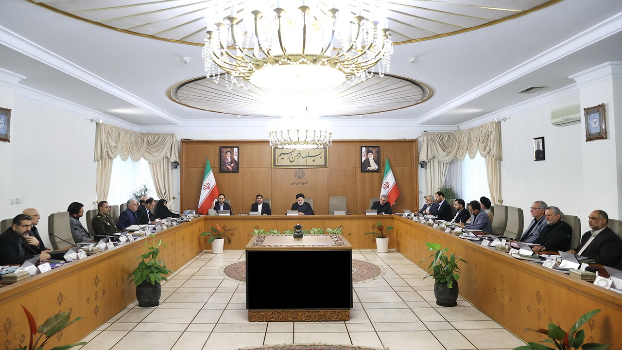 اقدامات امیدبخش دولت در خدمت‌رسانی به مردم برای افکار عمومی تبیین شود