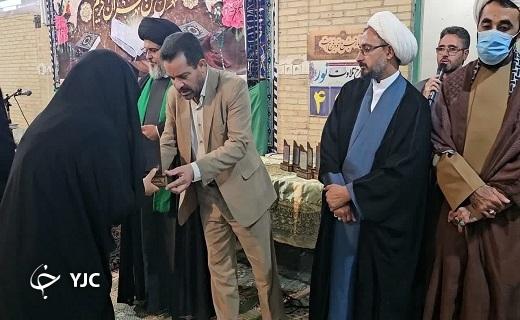 برگزاری شبی با قرآن در دولت آباد بافق + عکس