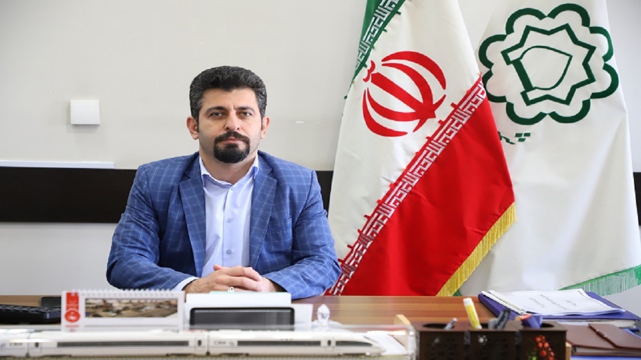 شهروندان قمی برای حضور در راهپیمایی از ناوگان حمل‌ونقل عمومی استفاده کنند