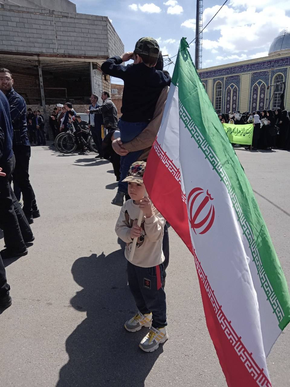 حضور کودکان شهر کلوانق در مراسم راهپیمایی روز قدس
