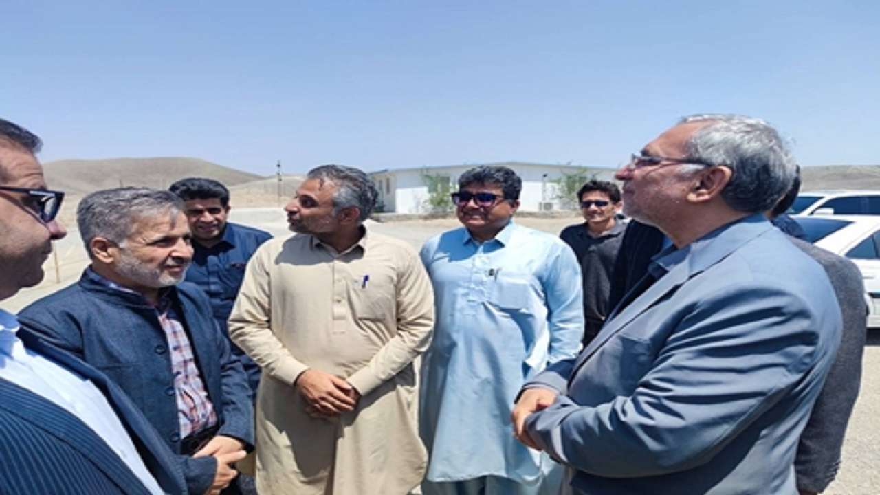 بازدید وزیر بهداشت از ابر پروژه بیمارستان ۵۴۰ تختخوابی ایرانشهر