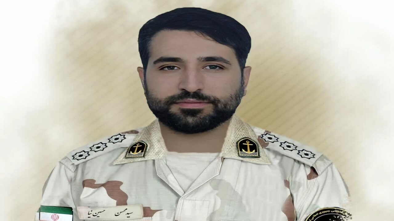 رجز خوانی شهید محسن حسین‌نیا در پایگاه دریابانی چابهار + فیلم