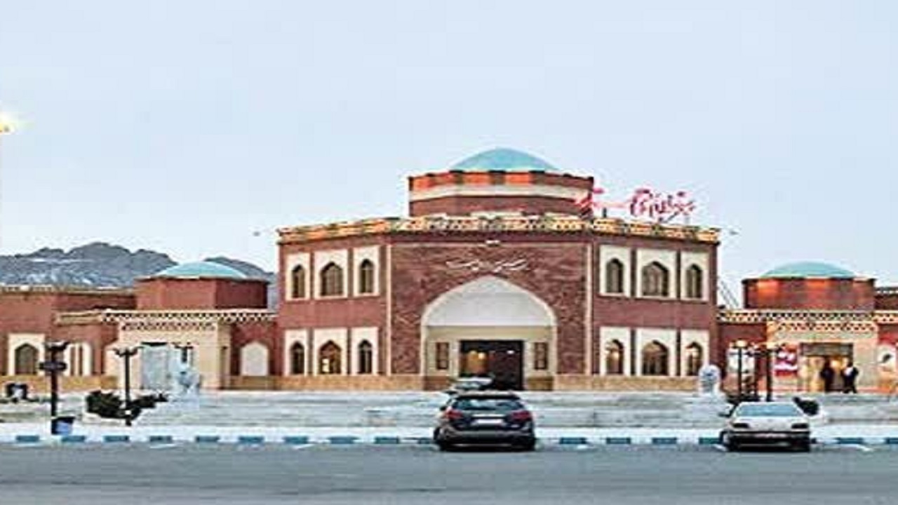 ساخت ۱۷ مجتمع خدماتی بین راهی در آذربایجان شرقی