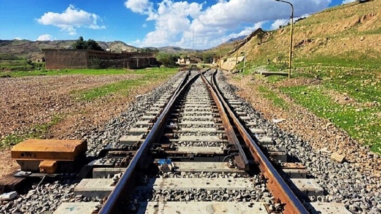 ایمنی و سرعت قطارهای مشهد-تهران افزایش یافت