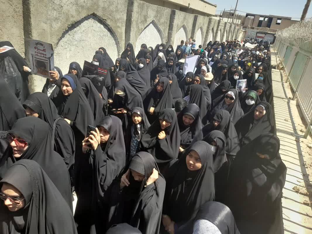 صلابت بانوان در روز قدس