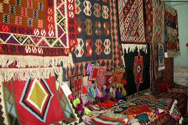 فروش  ۳ میلیارد و ۶۴۹ میلیون تومانی، نمایشگاه‌های صنایع‌دستی و سوغات محلی نوروزی شهرستان طبس