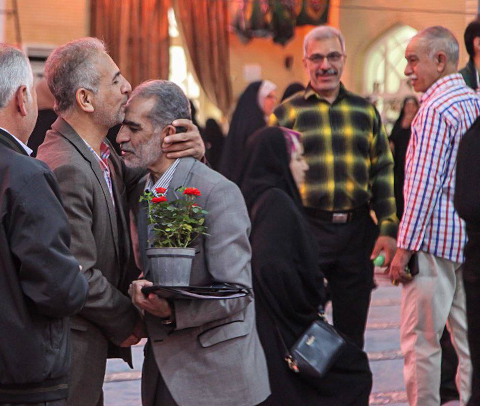 تجلیل از خانواده شهدا در مراسم تحویل سال