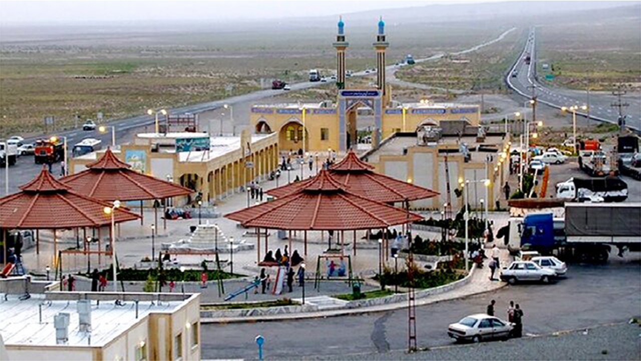 ارائه خدمت ۶۳ مجتمع خدماتی رفاهی در جاده‌های فارس
