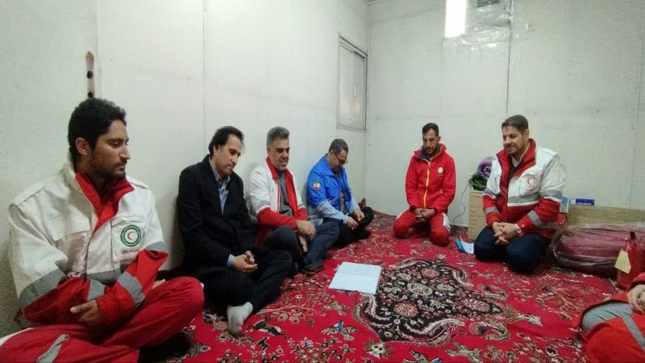 نجاتگران هلال احمر زنجان ایام نوروز بی وقفه خدمت رسانی می کنند
