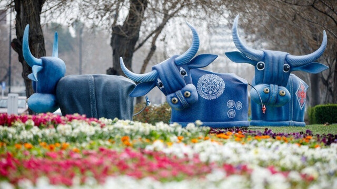 خودنمایی المان‌های نوروزی در سطح شهر مشهد+ فیلم