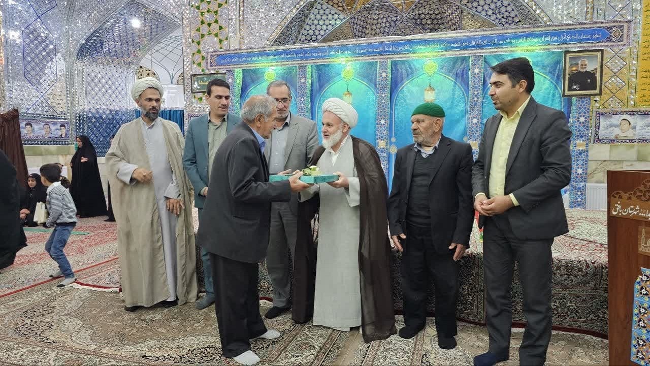 از هفت نفر از واقفین بافقی تجلیل شد