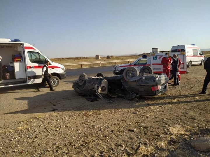 ۵ مصدوم در اثر واژگونی خودرو در جاده اردبیل - سراب