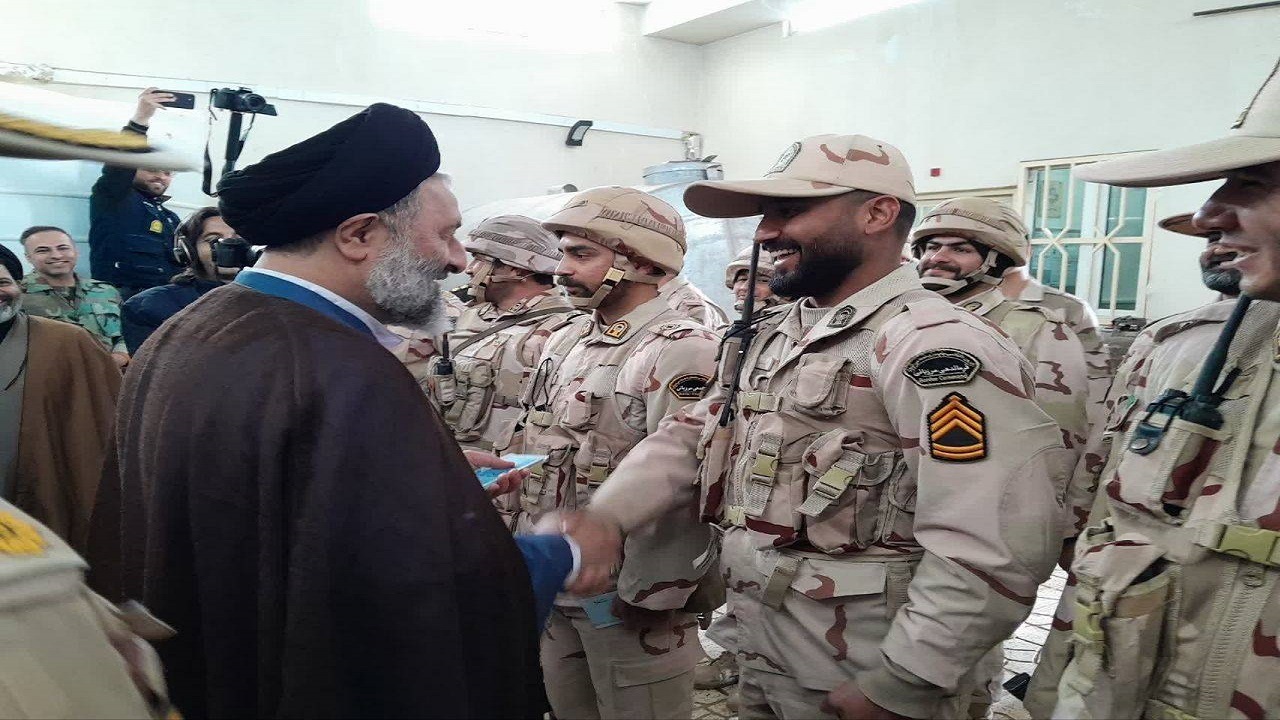 هدف مشترک رزمندگان دوران دفاع مقدس و جان برکفان مرزبانی برقراری امنیت و آرامش است