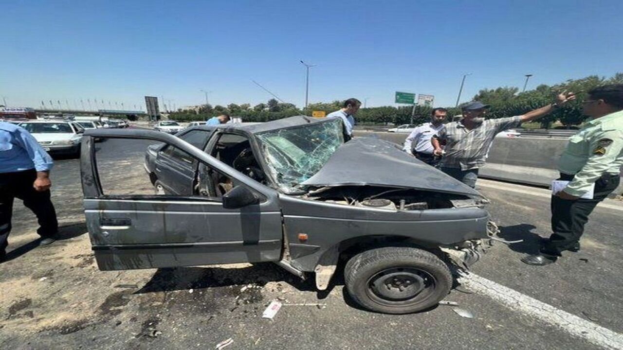 برخورد خودرو سواری با یک دستگاه تریلر در جاده نیشابور پنج کشته برجای گذاشت