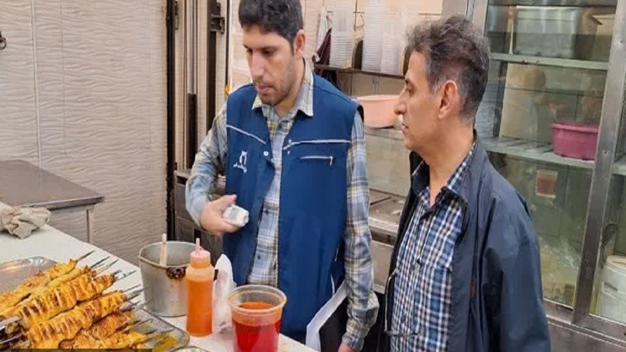 مراکز عرضه مواد غذایی در قم زیر ذره بین کارشناسان بهداشت
