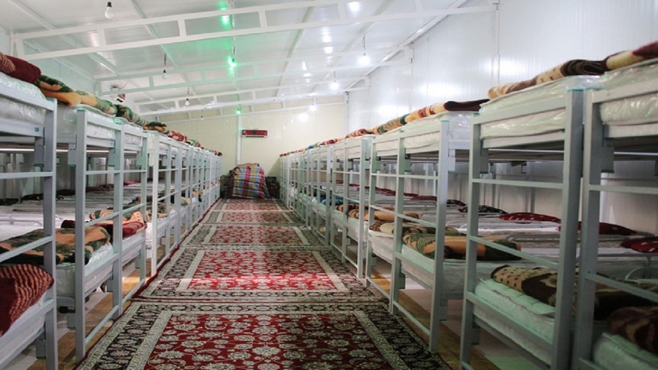 اسکان شبانه بیش از ۲۵۰۰ زائر در حرم حضرت معصومه (س)