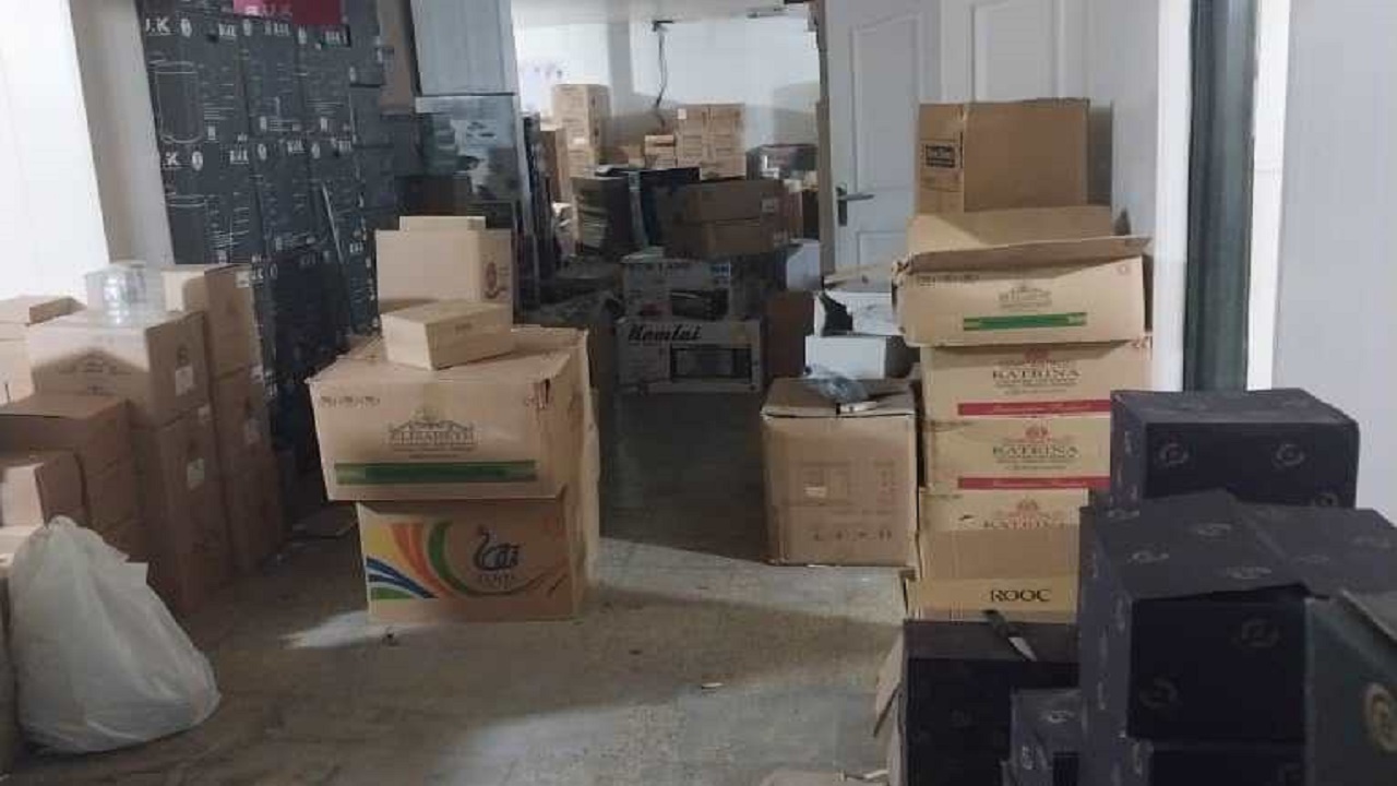 انبار احتکار لوازم خانگی در ساری لو رفت