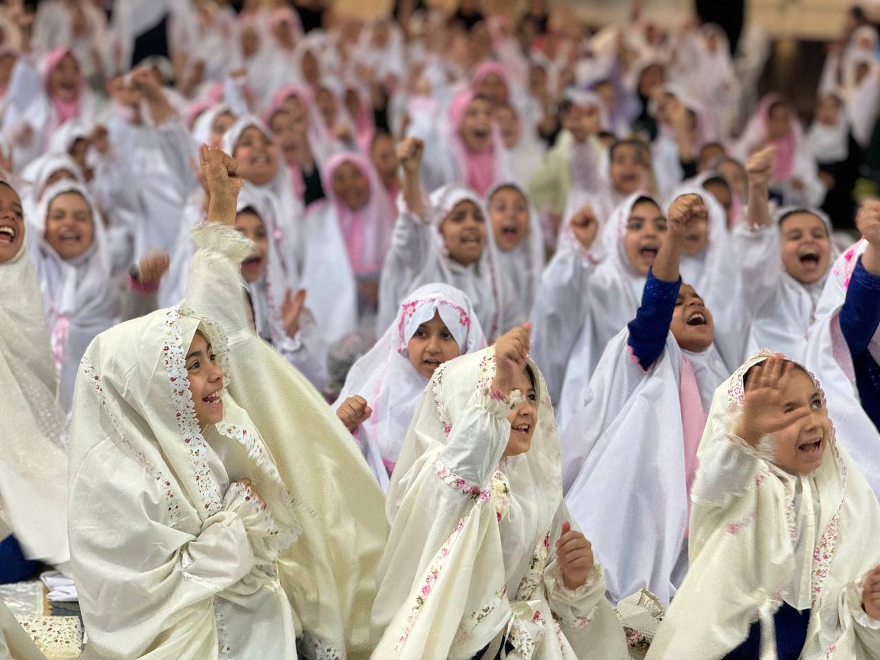 جشنی به رنگ نور و شادی، با حضور بیش از ۵۰۰ روزه اولی