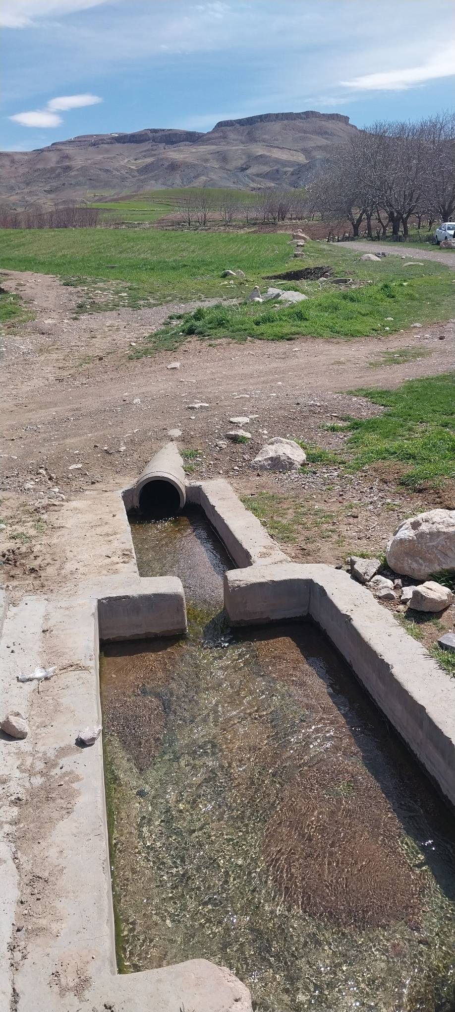 تخریب قنات قدیمی در روستای زازرم علیا