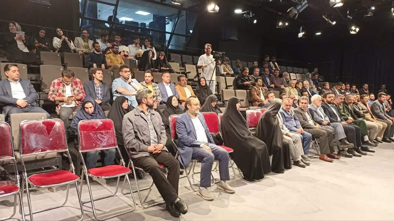 آیین تجلیل از فعالان فرهنگی هنری جشنواره‌های شهری قزوین