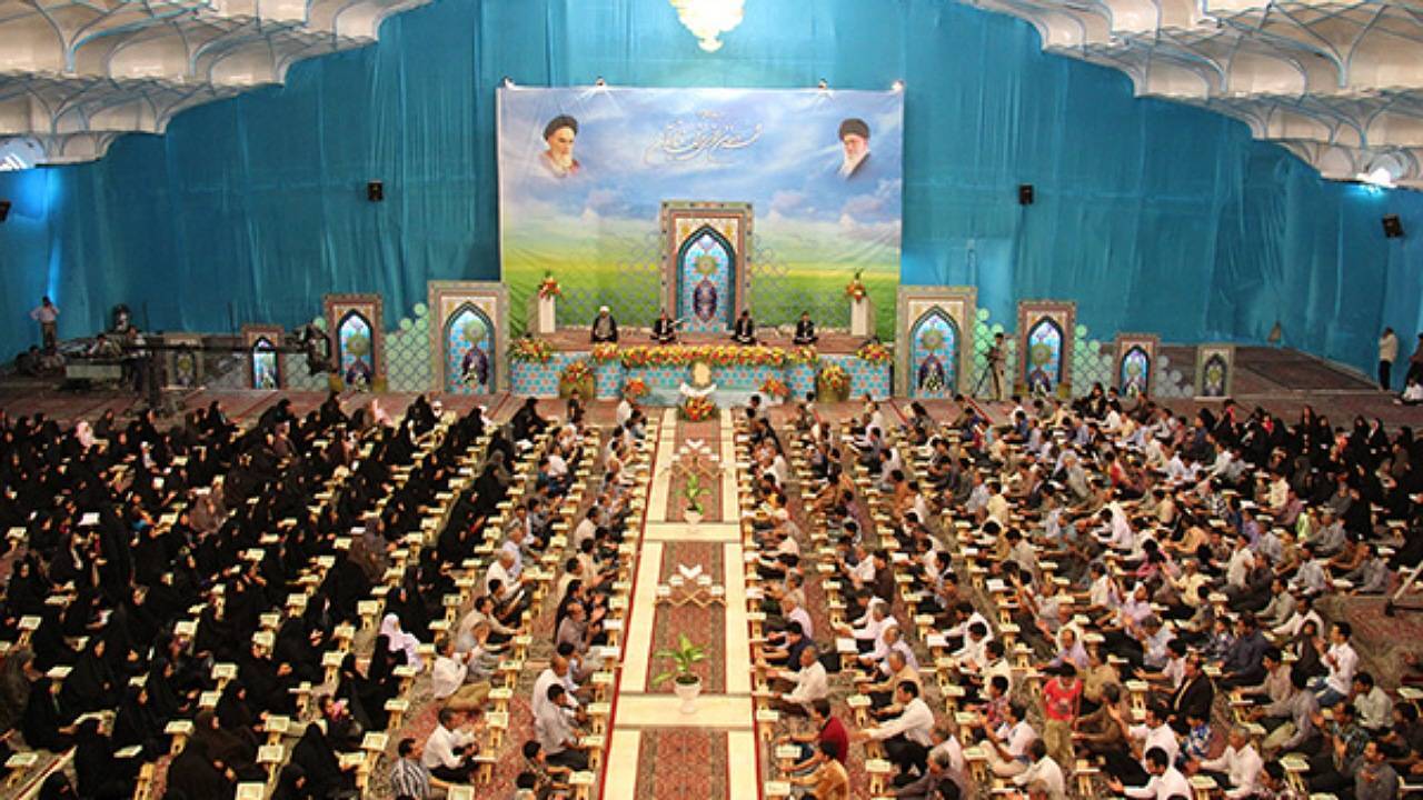 تجلیل از دست اندرکاران جمع خوانی قرآن کریم در کرمان