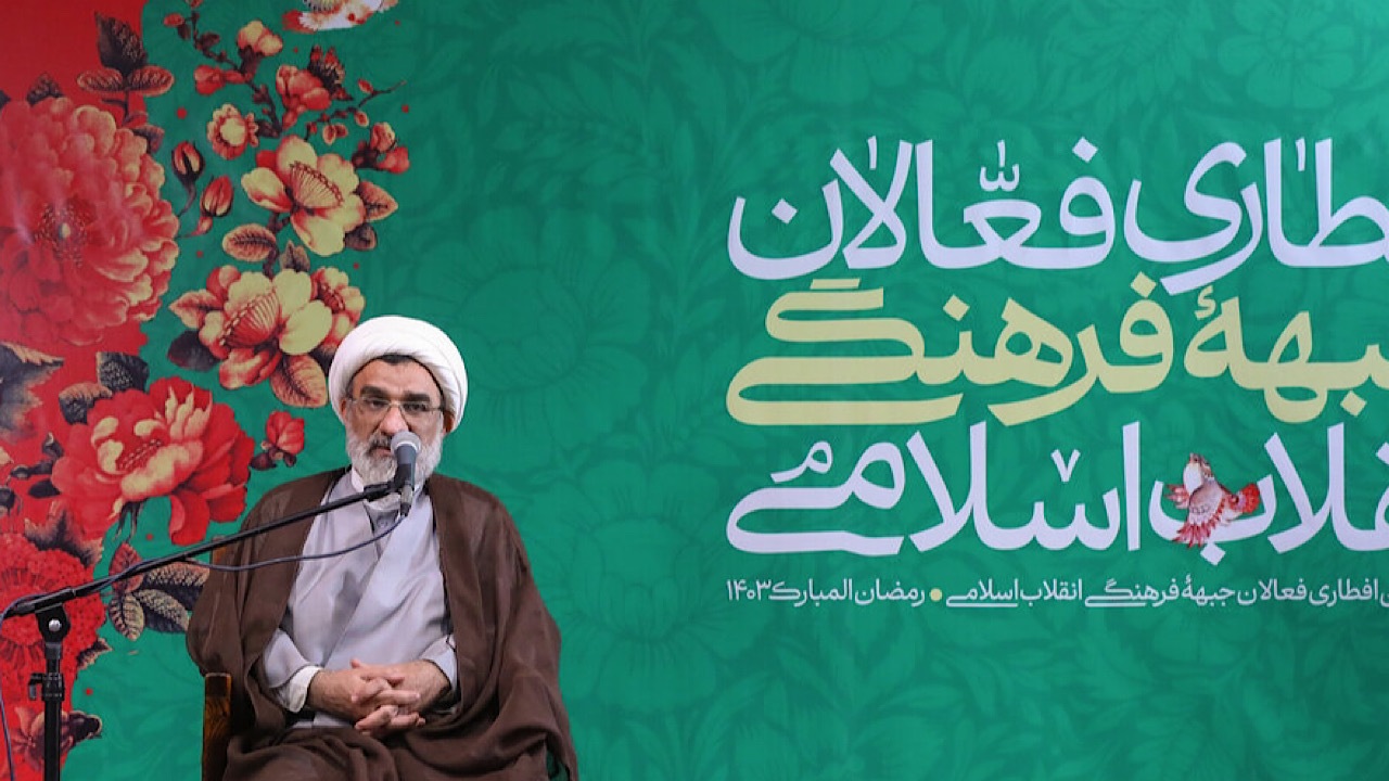 جبهه مردمی باید تقویت شود/ حوزه فرهنگ حوزه کثرت نظرهاست