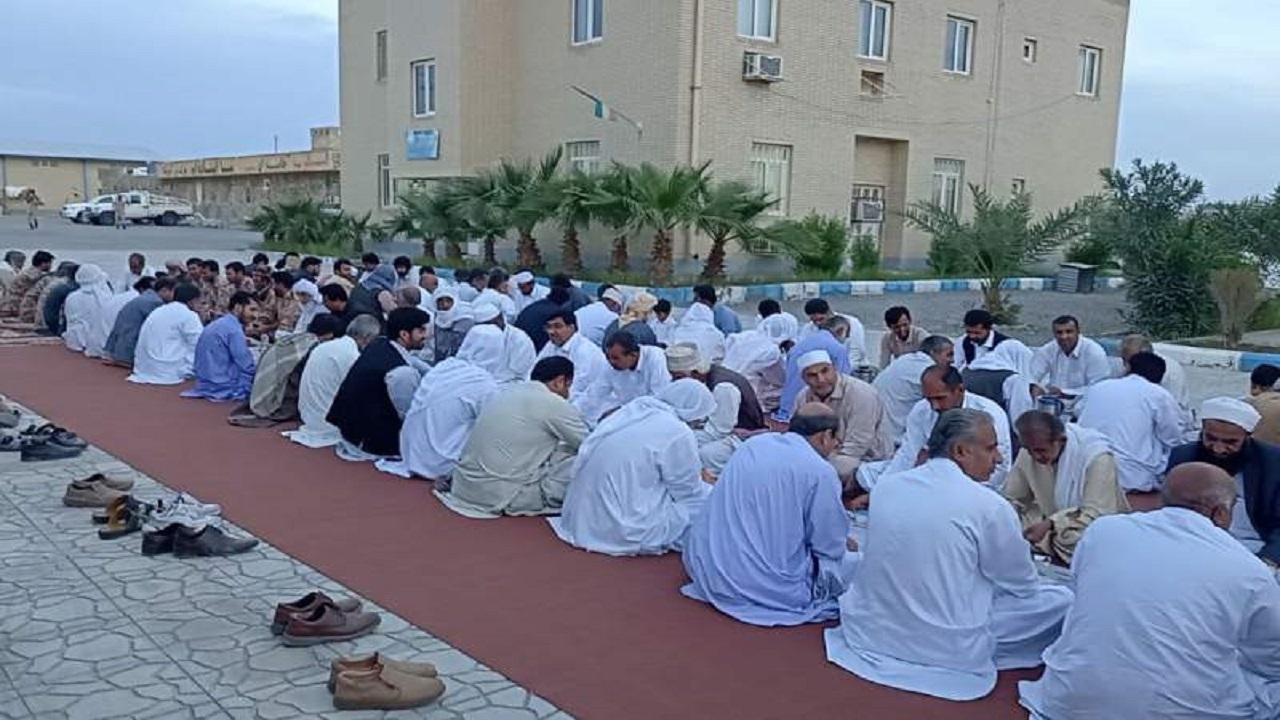 ضیافت افطاری وحدت سپاه سیب و سوران برگزار شد