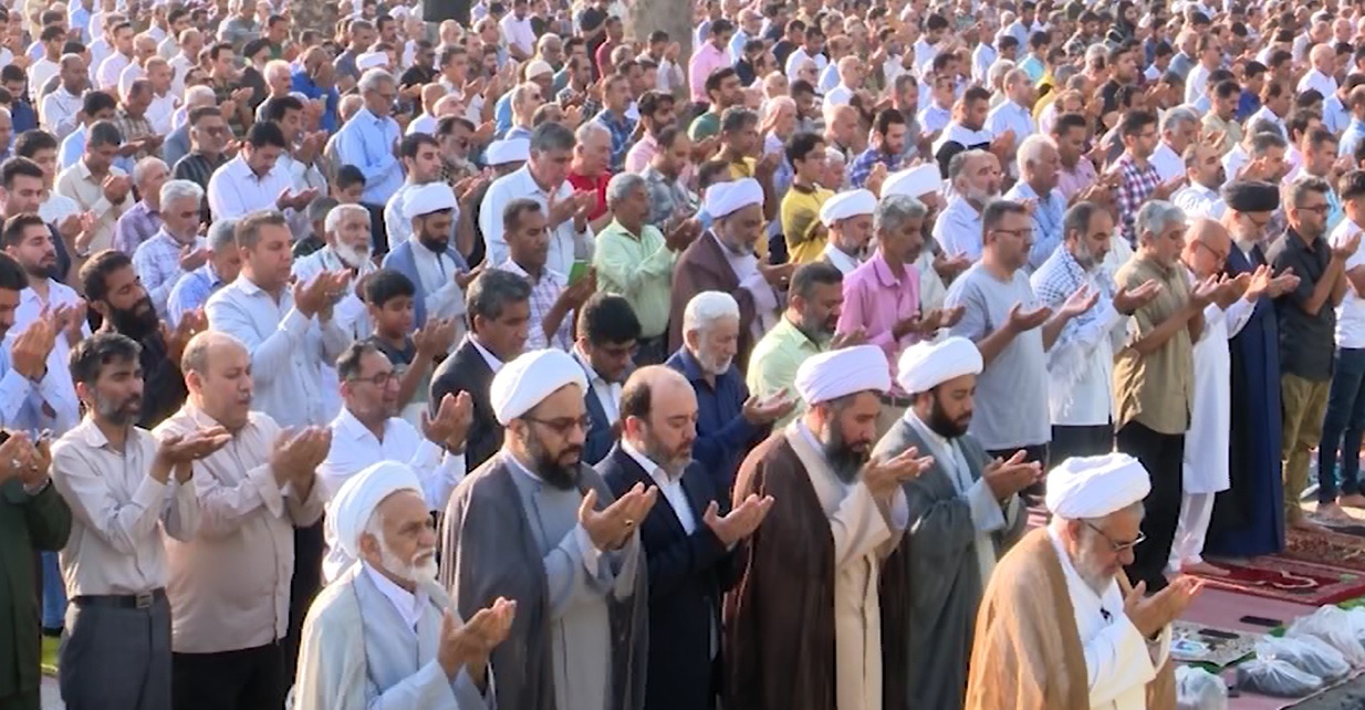 اقامه نماز عید فطر در هرمزگان + فیلم