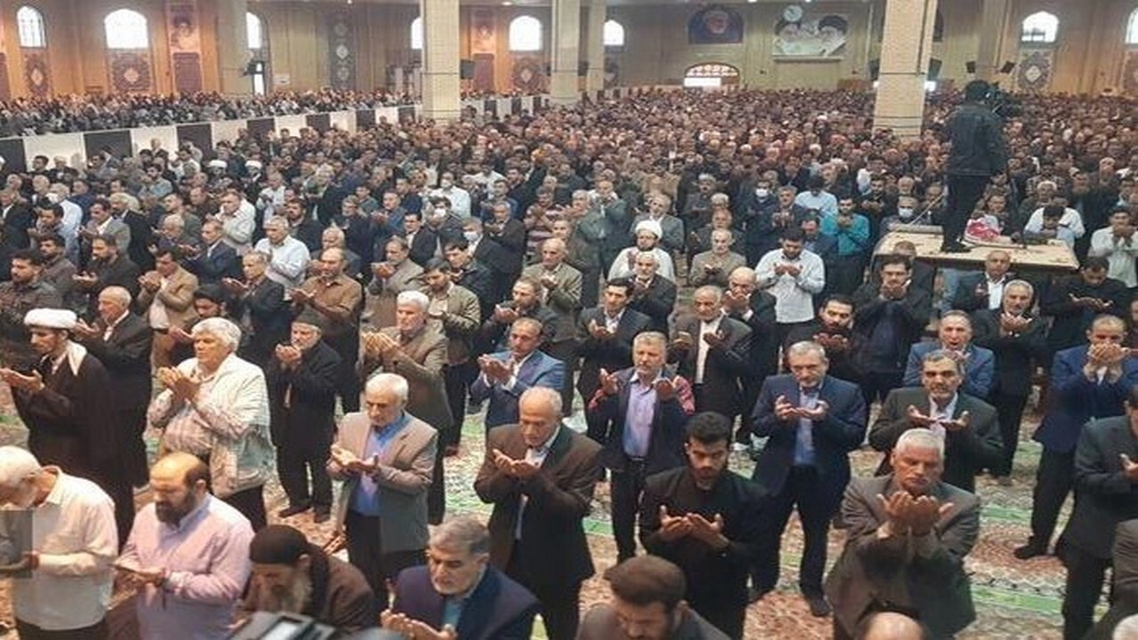 اقامه نماز عید فطر در ایلام + تصاویر