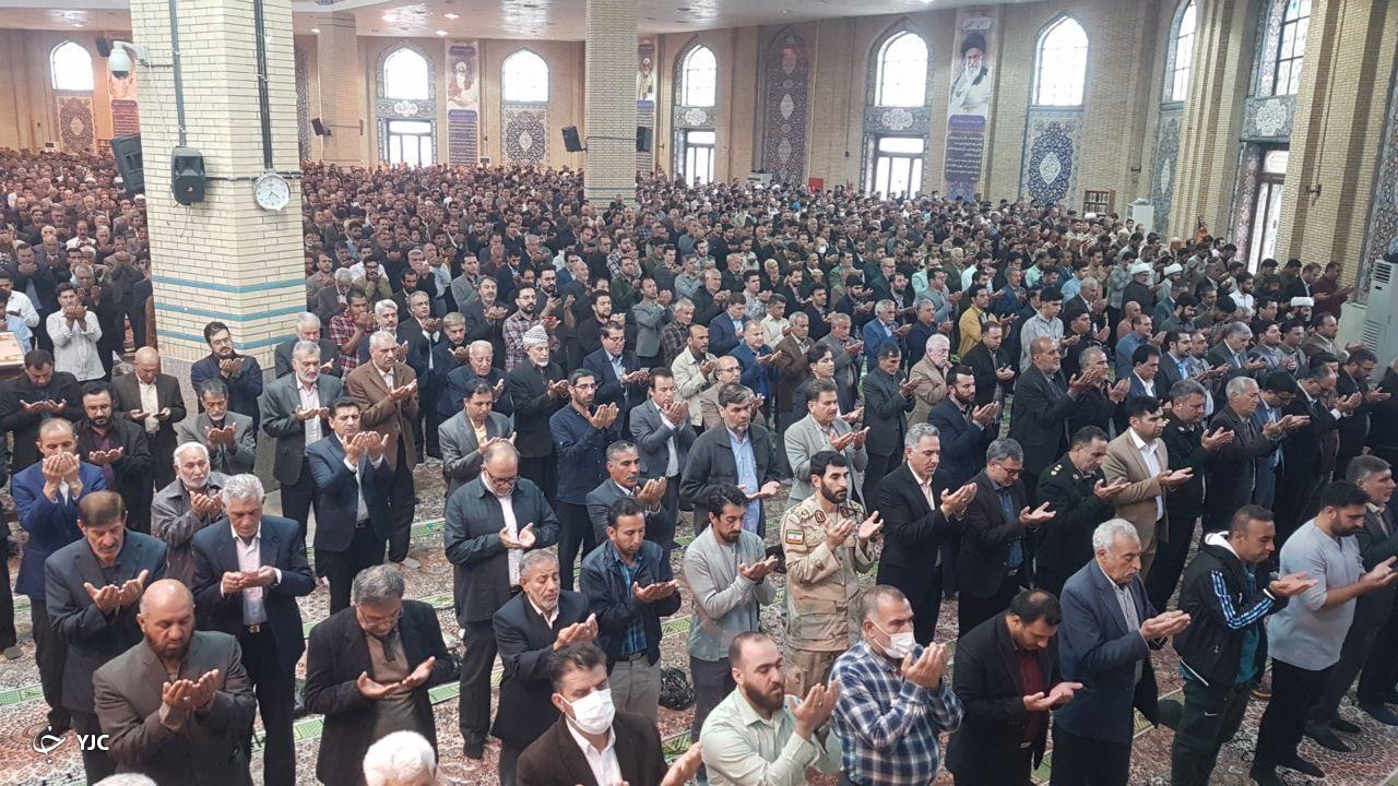 اقامه نماز عید فطر در ایلام + تصاویر