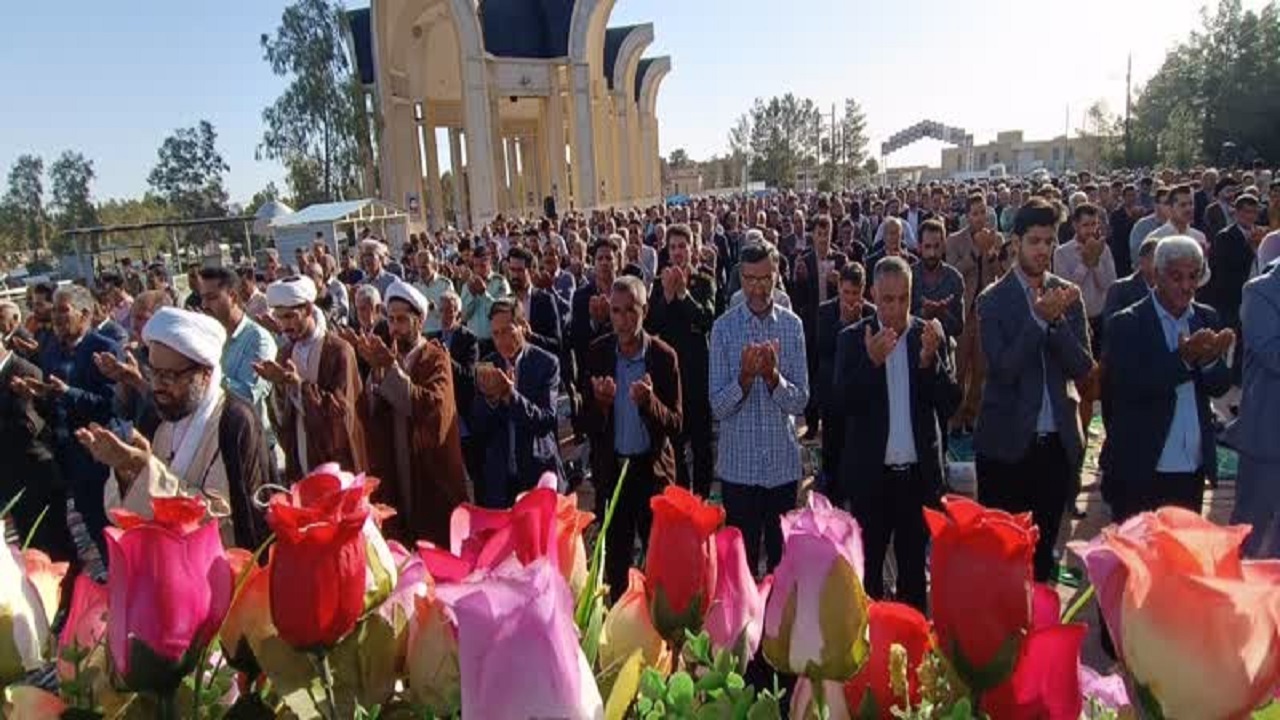 اقامه نماز عید سعید فطر در شهرستان خاتم و مهردشت ابرکوه +فیلم
