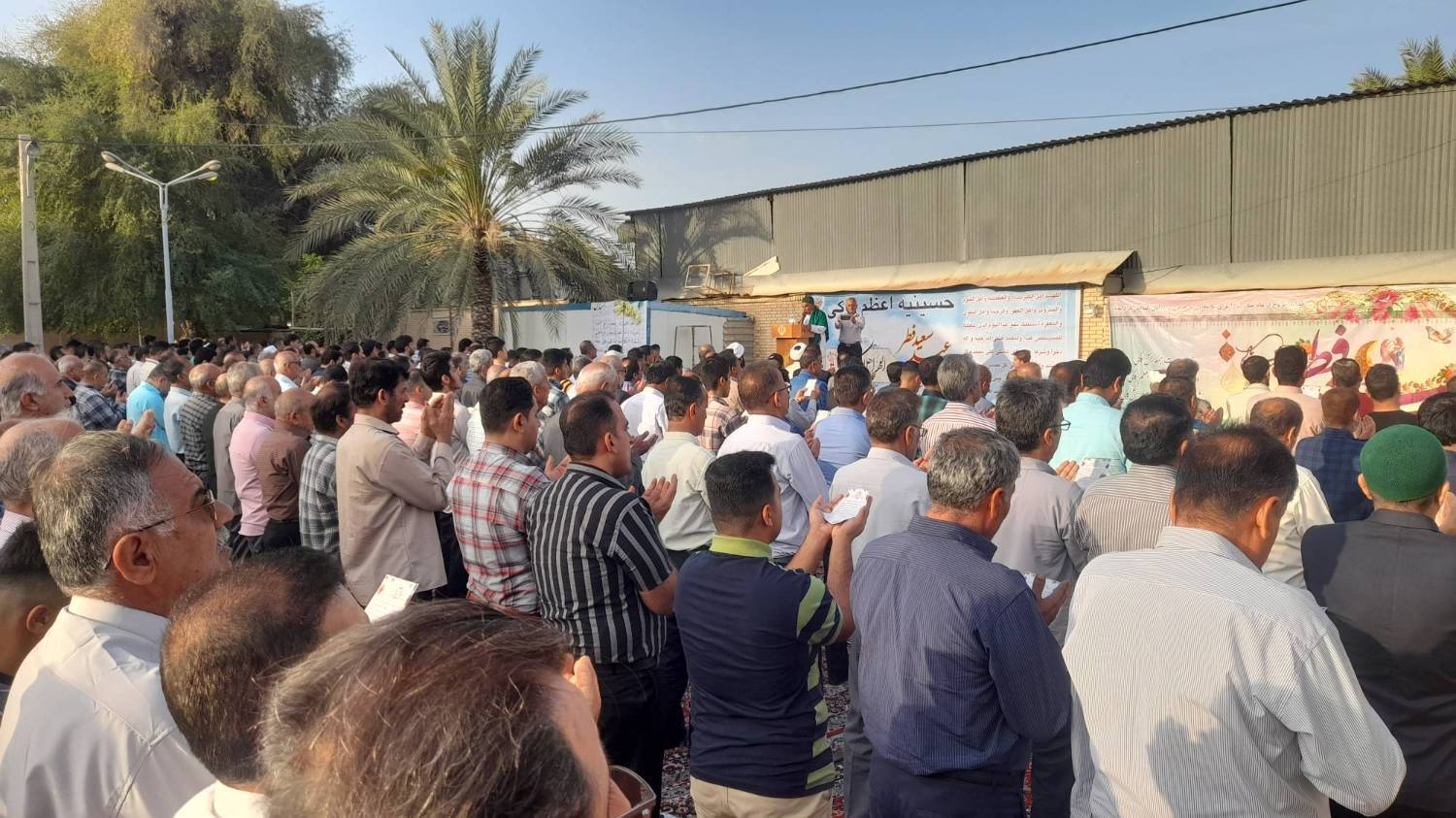 اقامه نماز جماعت در شهر کاکی