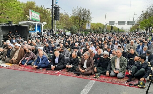 اقامه باشکوه نماز عید بندگی در قزوین+ تصاویر و فیلم