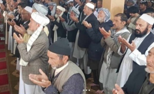 اقامه نماز عید فطر در افغانستان + تصاویر