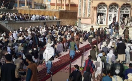 اقامه نماز عید فطر در افغانستان + تصاویر