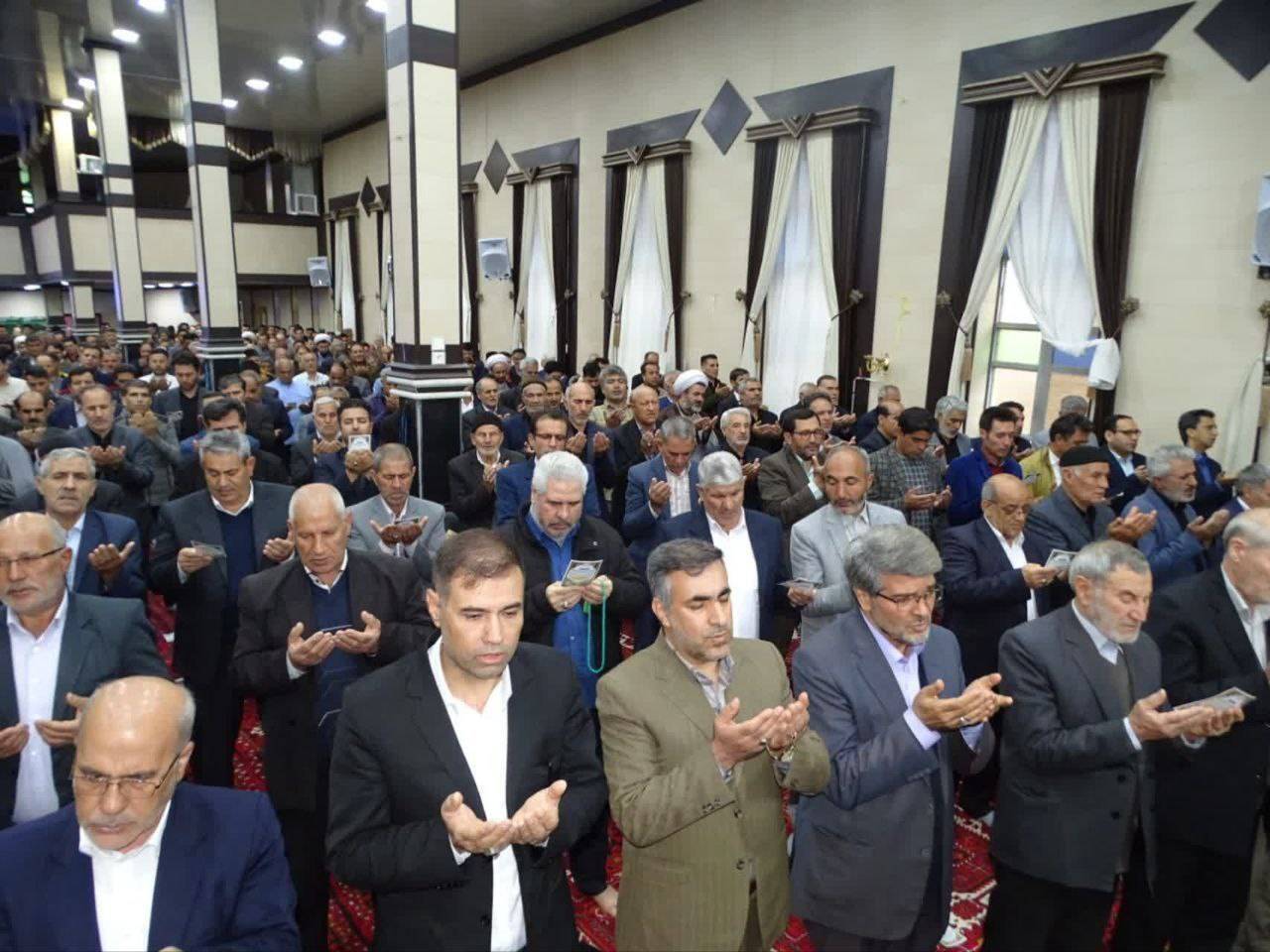 نماز بندگی در چهاربرج