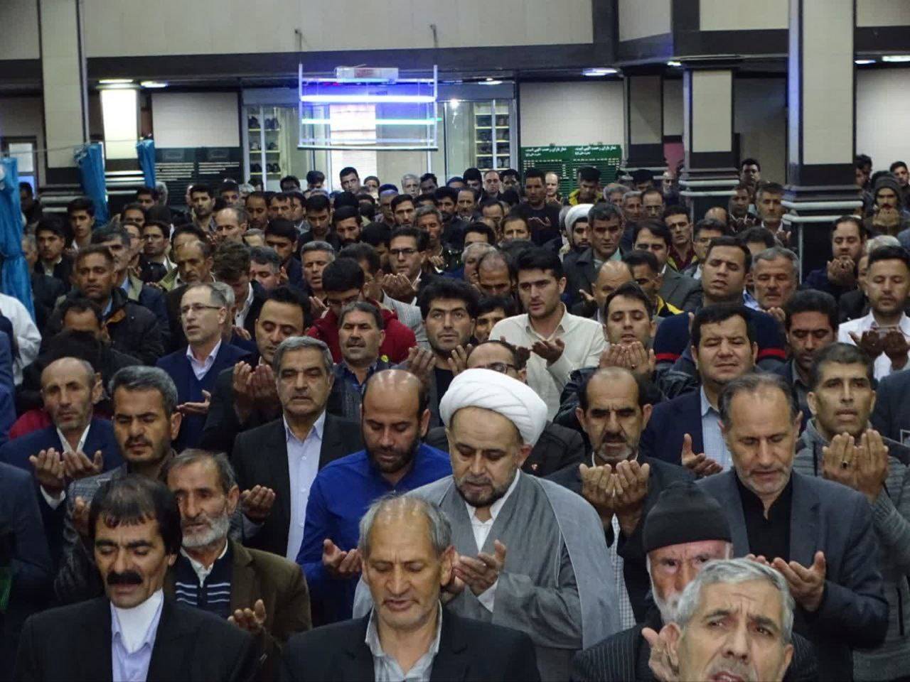 نماز عید سعید فطر در چهاربرج